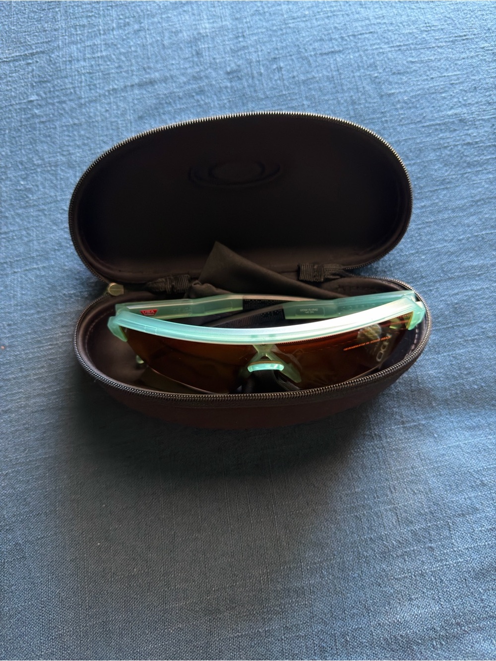 Oakley Corridor Sq Men’s Teal and Brown Sport Sunglasses with Case
